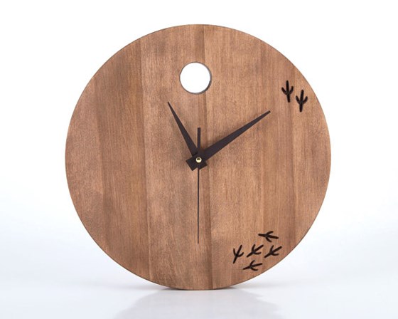 Clock The bird has left the clock